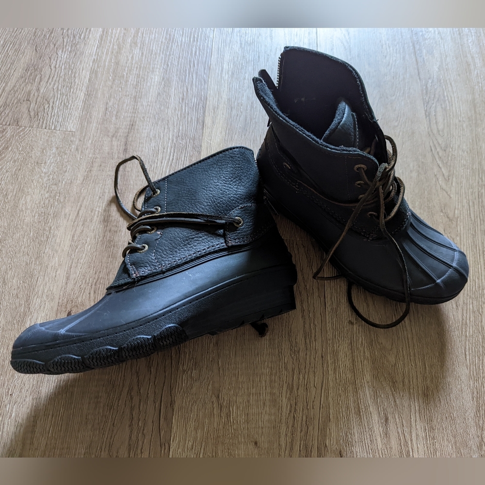 Sperry Leather Saltwater Duck Boots